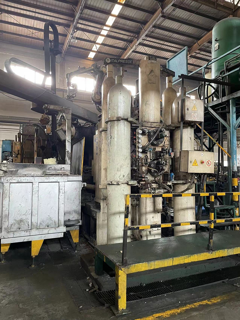 Italpresse IP 2150 SC máquina de fundição injetada com câmara fria KK1654, usada Italpresse IP 2150 SC máquina de fundição injetada com câmara fria KK1654, usada