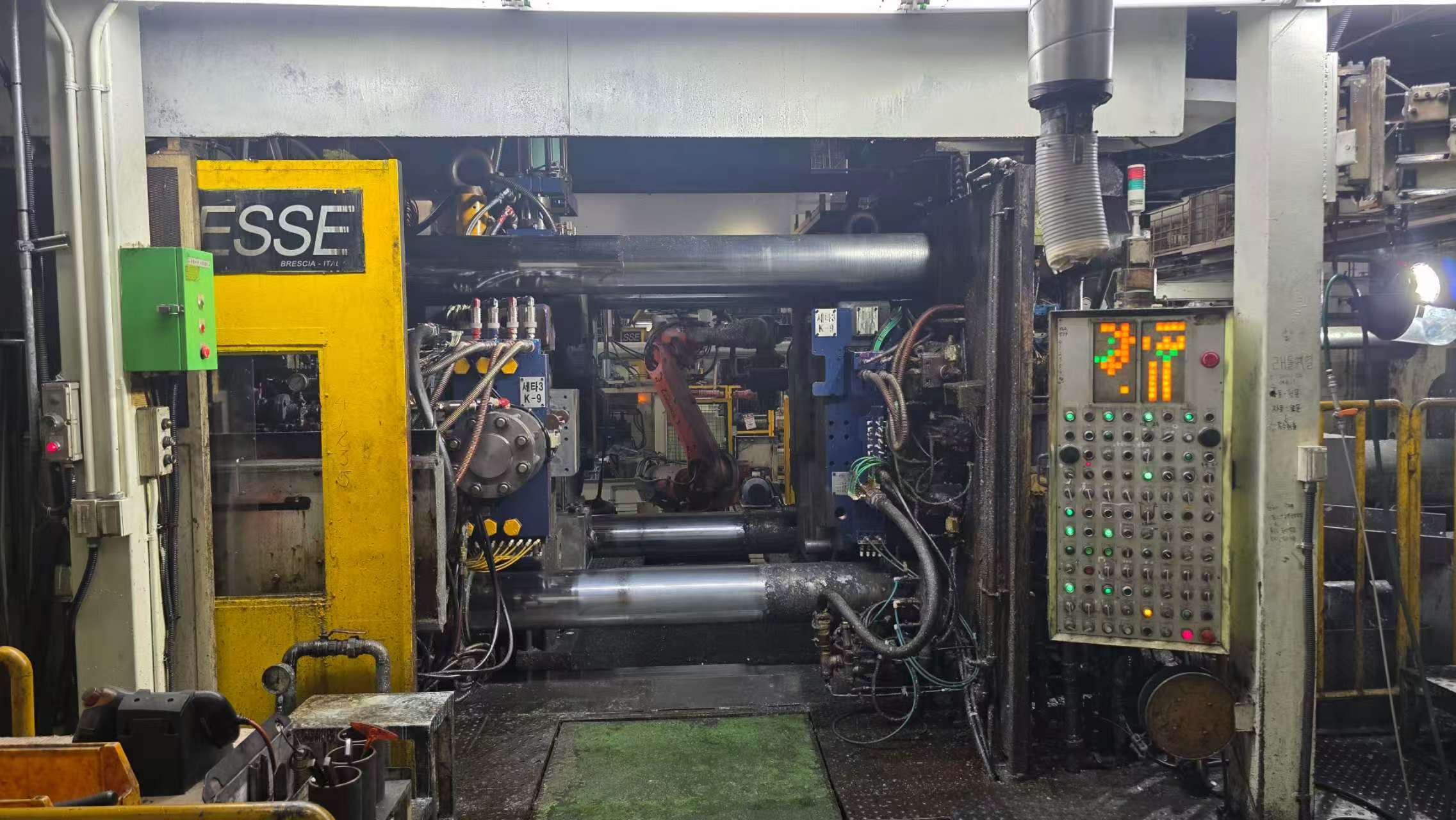 Italpresse IP 2500 SC máquina de fundição injetada com câmara fria KK1679, usada