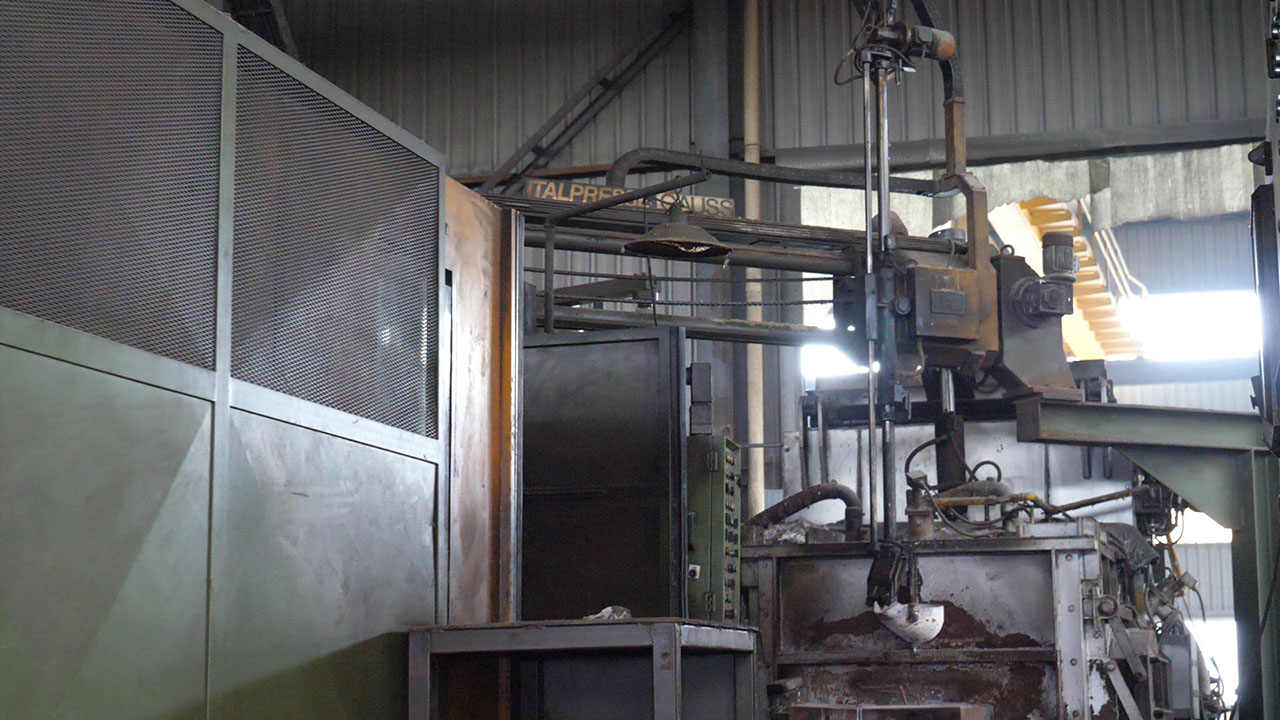 italpresse_ip_1350_sc_die_casting_machine_kk1442_p60 Italpresse IP 1350 SC máquina de fundição sob pressão em câmara fria KK1442, utilizada