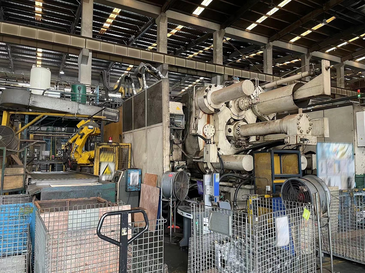 Italpresse IP 2150 SC máquina de fundição injetada com câmara fria KK1654, usada Italpresse IP 2150 SC máquina de fundição injetada com câmara fria KK1654, usada
