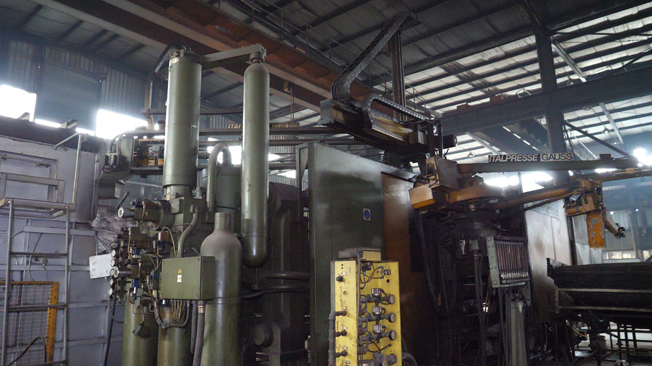 italpresse_ip_1350_sc_die_casting_machine_kk1442_p33 Italpresse IP 1350 SC máquina de fundição sob pressão em câmara fria KK1442, utilizada