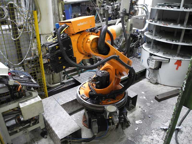 Kuka KR 16-F, robô de fundição, usado HR1814