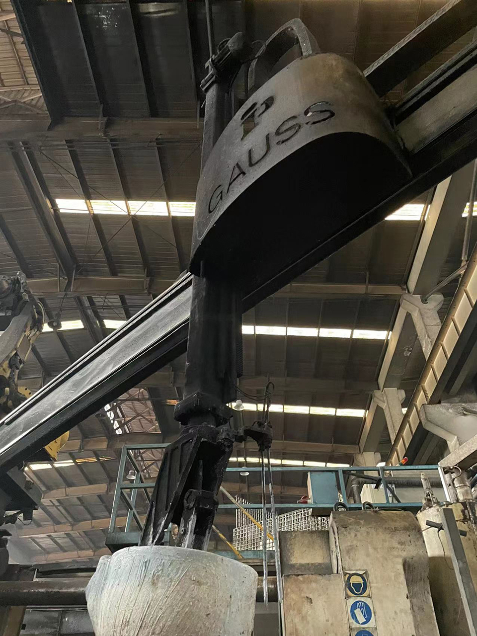 Italpresse IP 1850 SC máquina de fundição injetada com câmara fria KK1655, usada Italpresse IP 1850 SC máquina de fundição injetada com câmara fria KK1655, usada