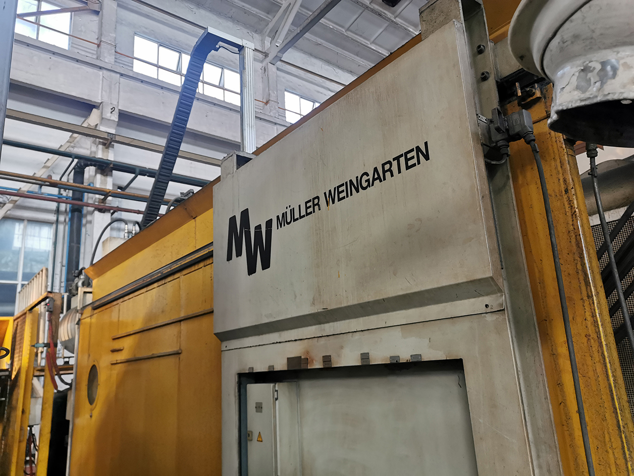 Müller Weingarten GDK 2500 máquina de fundição sob pressão de câmara fria KK1576, utilizada
