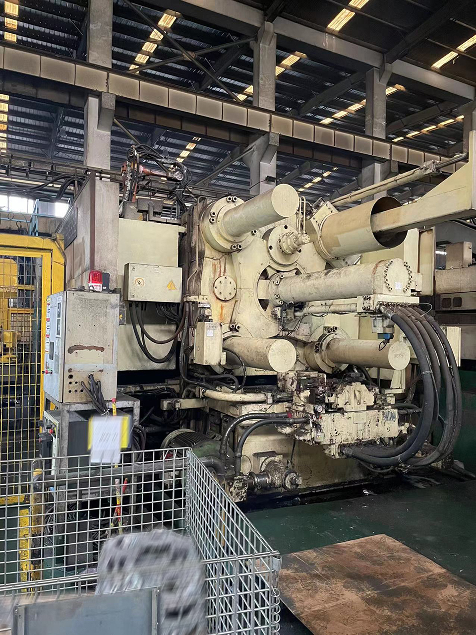 Italpresse IP 1650 SC máquina de fundição injetada com câmara fria KK1656, usada Italpresse IP 1650 SC máquina de fundição injetada com câmara fria KK1656, usada