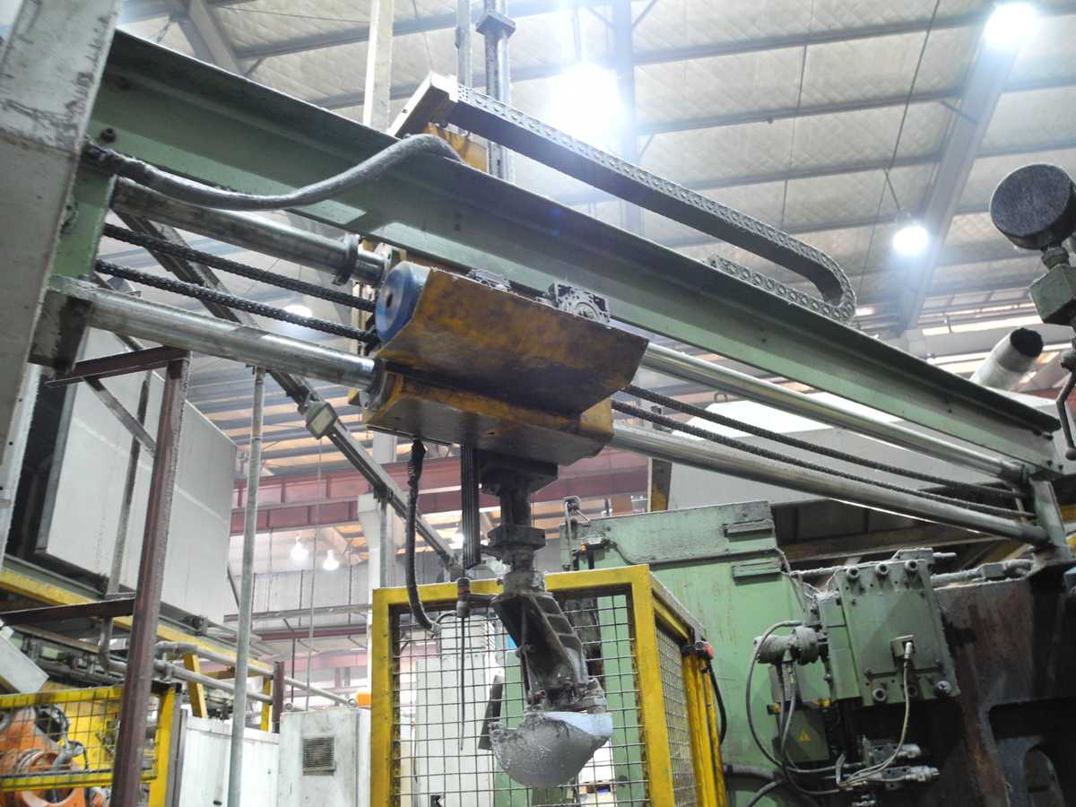 Máquina de fundição sob pressão em câmara fria IDRA OL 900 PRP, usada KK1381