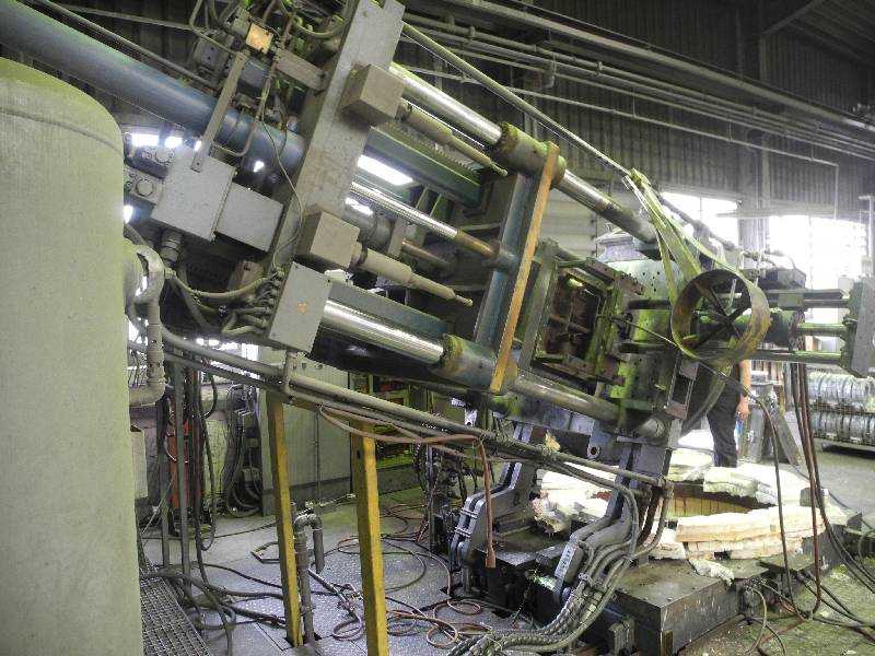 Máquina de fundição sob baixa pressão Kurtz AK 96, utilizada