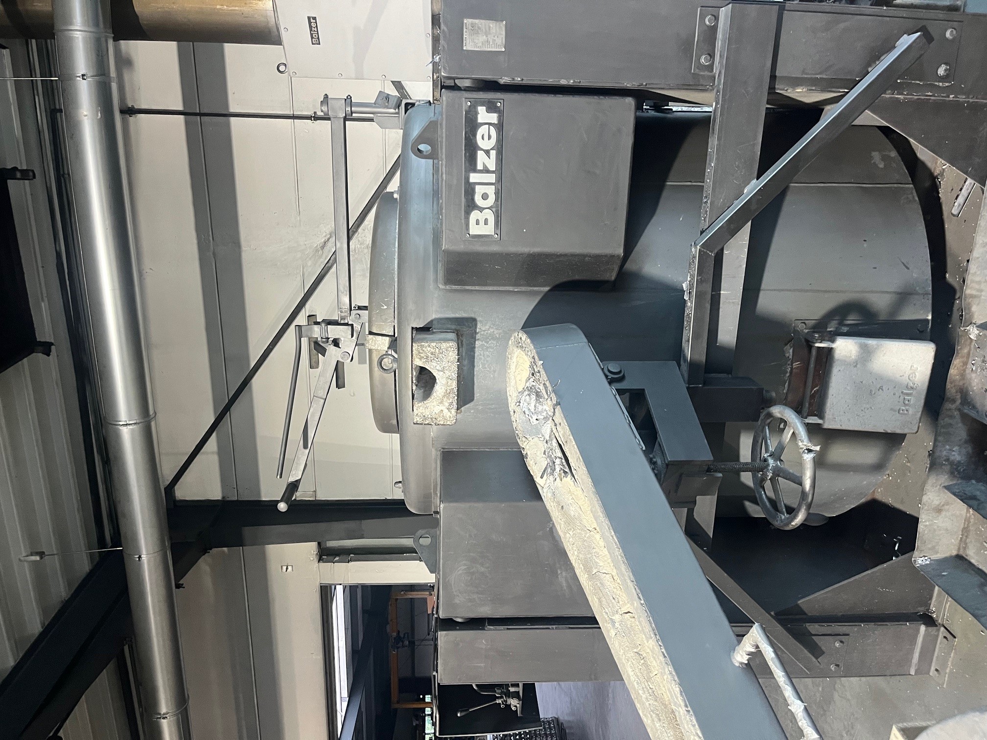 Forno de cadinho basculante Hindelang KLVE 600 O1846, usado