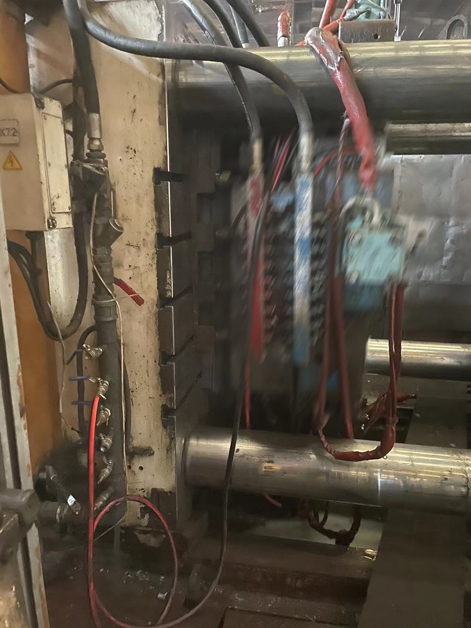 Italpresse IP 1650 SC máquina de fundição injetada com câmara fria KK1656, usada Italpresse IP 1650 SC máquina de fundição injetada com câmara fria KK1656, usada