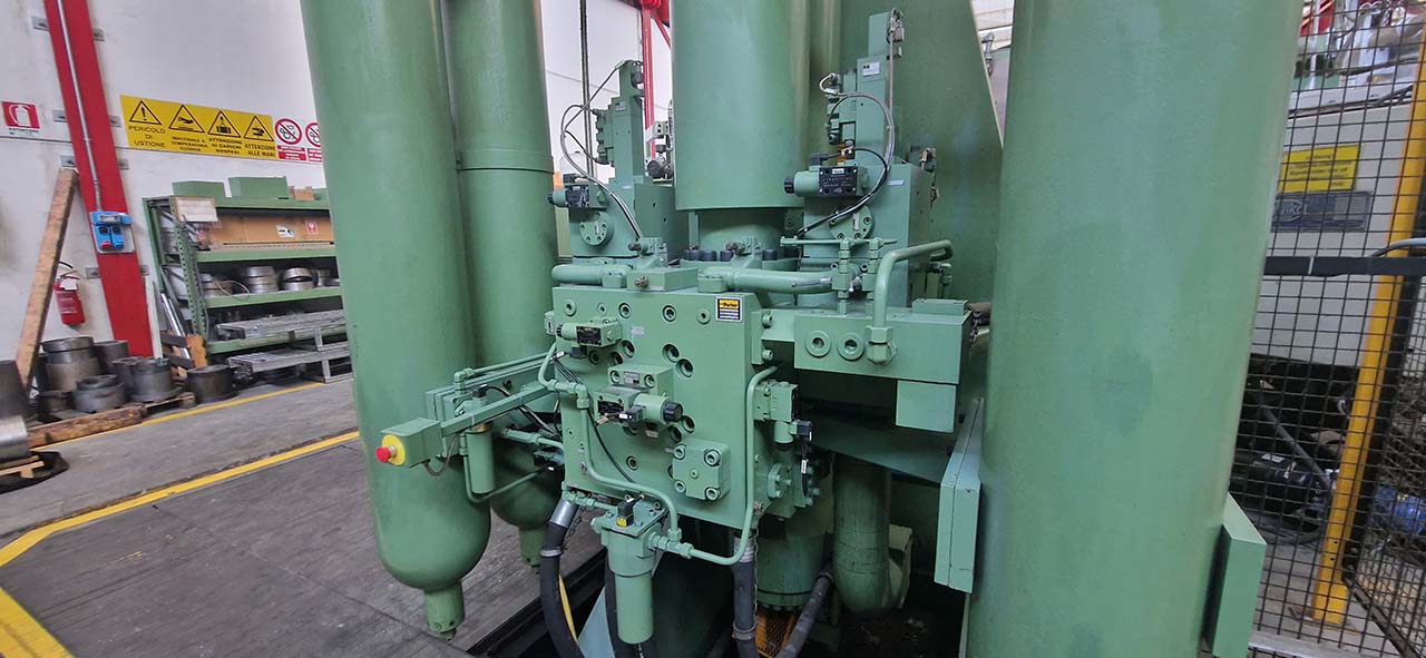 Idra OL 3500 máquina de fundição injetada com câmara fria KK1678, usada Idra OL 3500 máquina de fundição injetada com câmara fria KK1678, usada