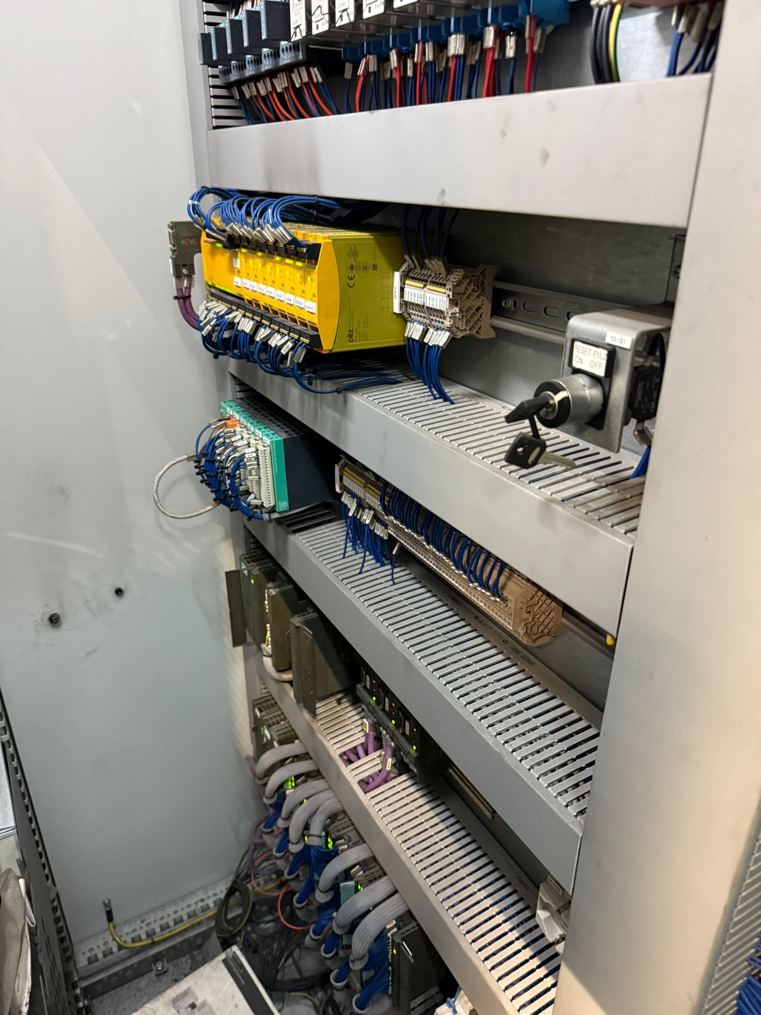 Italpresse IP 2500 SC máquina de fundição injetada com câmara fria KK1679, usada Italpresse IP 2500 SC máquina de fundição injetada com câmara fria KK1679, usada