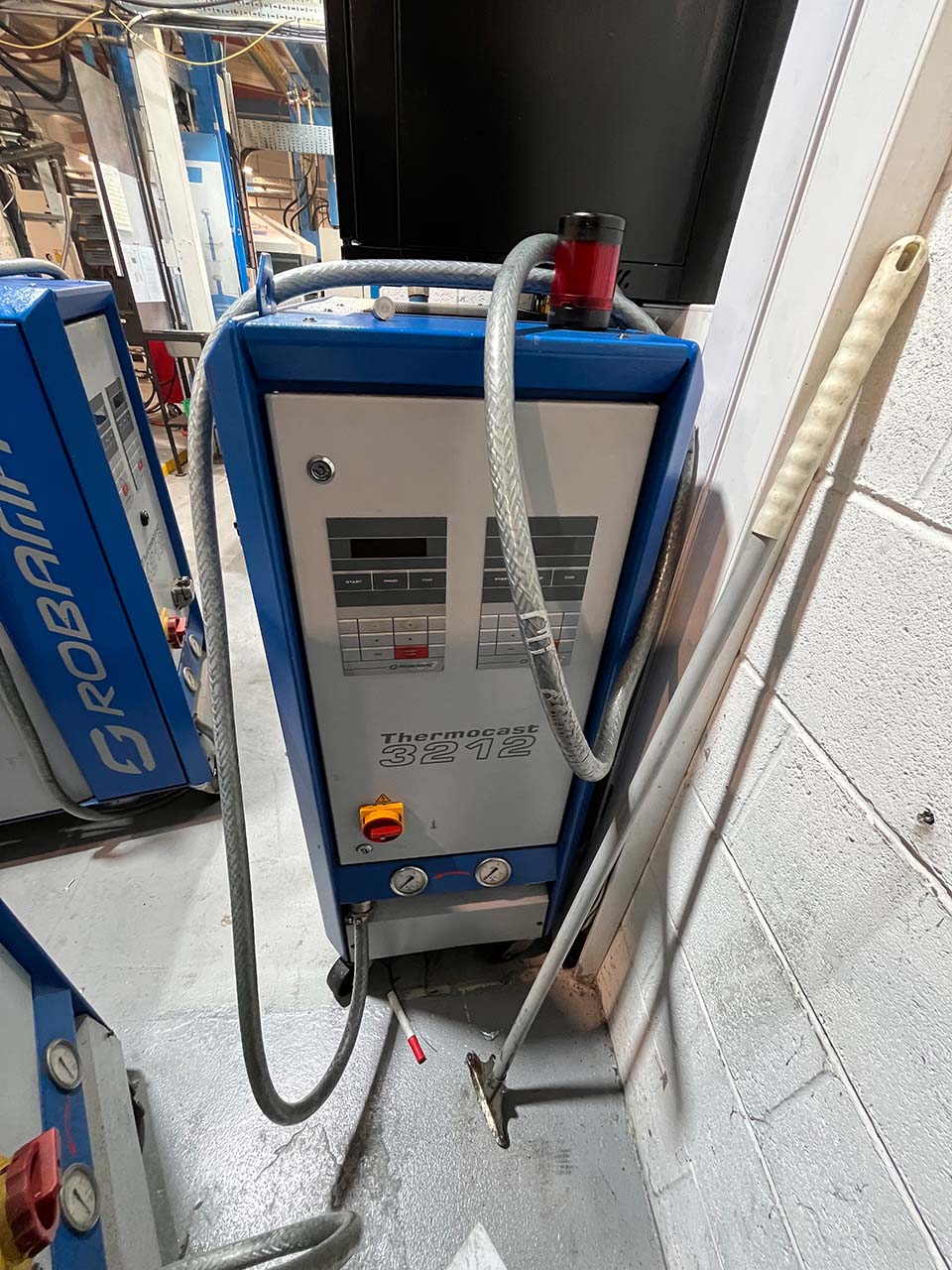 Robamat Thermocast 3212 unidade de controlo da temperatura do óleo ZU2251, usado