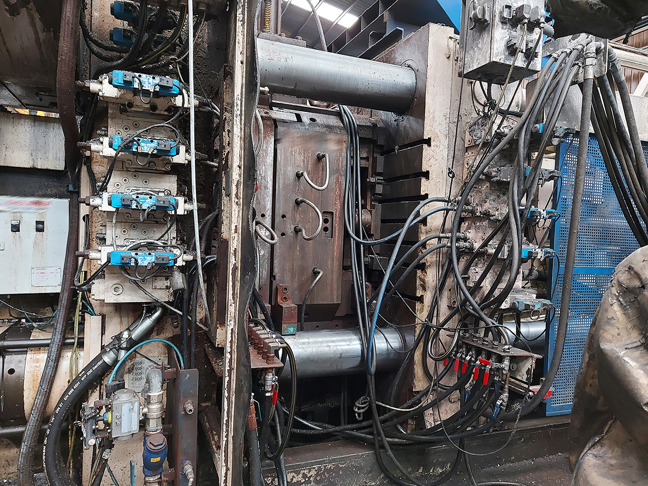 Idra OL 1900 S máquina de fundição injetada com câmara fria KK1587, usada