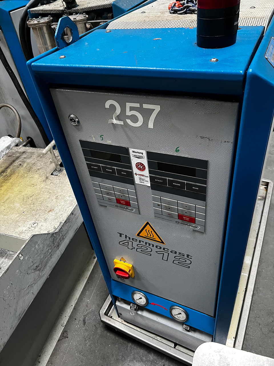 Robamat Thermocast 4212 unidade de controlo da temperatura do óleo ZU2256, usado