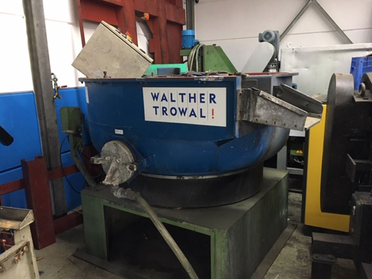 Walter Trowal S7 1 máquina de acabamento vibratório rotativo GA2229, utilizada