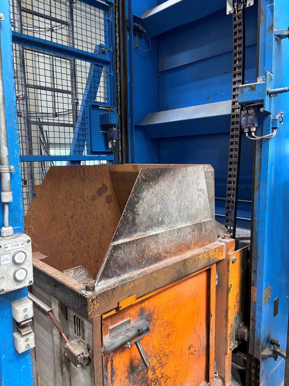 StrikoWestofen MH II-T 3000/2000 G-eg Plus+ forno de fusão e manutenção O1843, usado StrikoWestofen MH II-T 3000/2000 G-eg Plus+ forno de fusão e manutenção O1843, usado