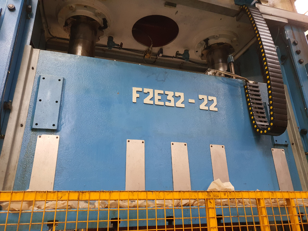 Prensa hidráulica Spiertz 320 t PR2486, utilizada