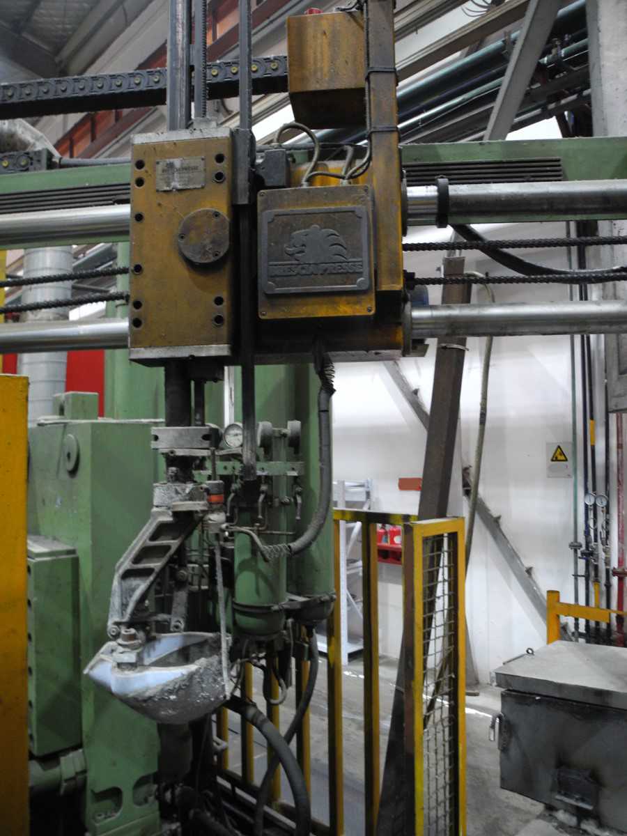 Máquina de fundição sob pressão em câmara fria IDRA OL 900 PRP, usada KK1381